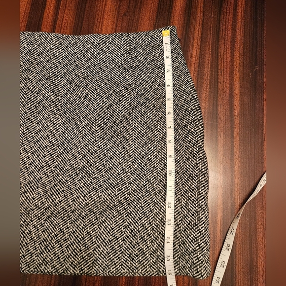 H&M Black White Tweed Wool Blend Mini Skirt Preppy Punker Businesscore Sz 4 - Picture 7 of 9